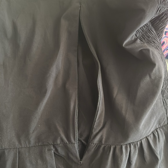 Vuori *FLAWED* Villa Cami Black Sleeveless Romper - Picture 6 of 6